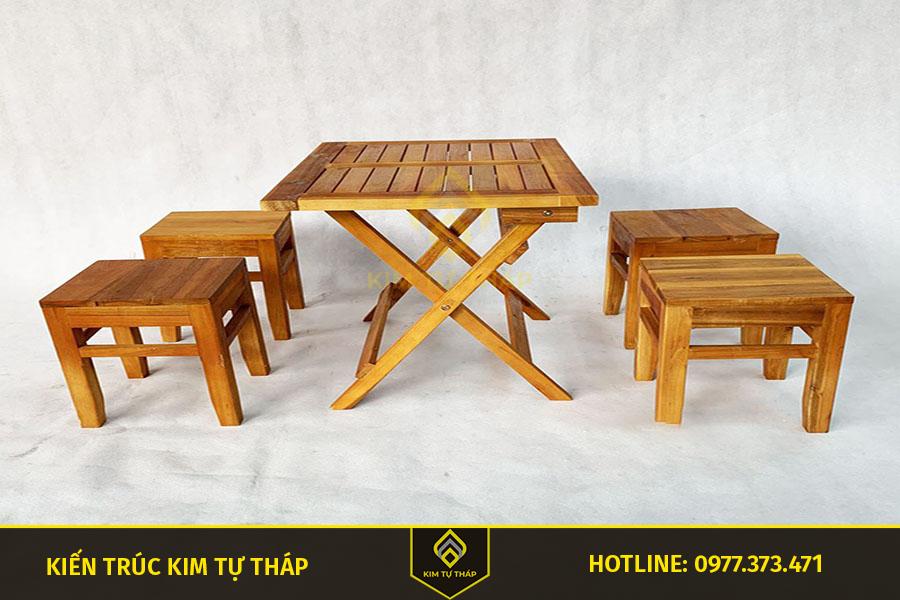 Mẫu bàn ghế cafe gỗ dành cho quán cóc